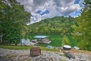 Private Covered Dock | Direct Lake Access | 1 Covered Slip Available