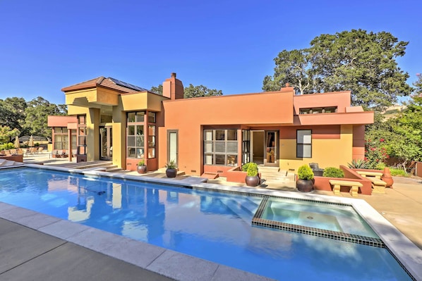Salinas Vacation Rental | 5BR | 7BA | 5,247 Sq Ft | 4 Steps Required