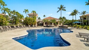 The Shores at Waikoloa common area