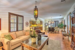 Living Room | Free WiFi