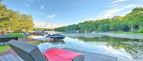 Lake Harmony Vacation Rental | 6BR | 3BA | 2,273 Sq Ft | Stairs Required