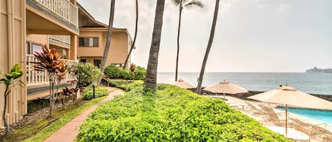 Kailua-Kona Vacation Rental | 2BR | 1.5BA | 1,100 Sq Ft | Stairs Required