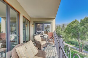 Furnished Deck | Gas Grill | Seating | Mountain Views