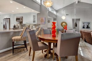 Dining for 4 at the table