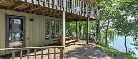Waupaca Vacation Rental | 5BR | 2.5BA | Stairs Required | 2,000 Sq Ft