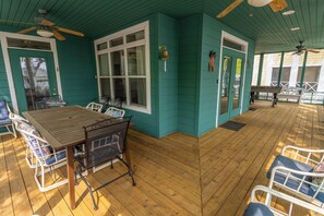 Main Level | Screened in Porch | Dining