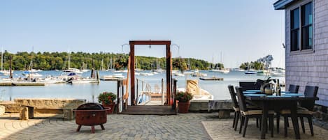 Freeport Vacation Rental | 2BR | 1BA | 700 Sq Ft | Step-Free Access