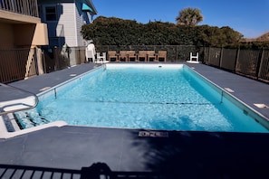 Cabana building oceanside pool