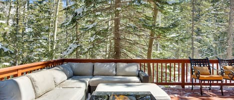 Idaho Springs Vacation Rental | 1BR | 1.5BA | Stairs Required | 600 Sq Ft