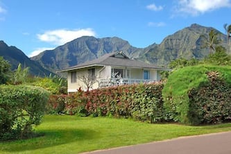 Hanalei Hideaway, walk to picturesque Hanalei Bay!