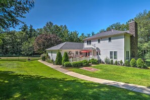 Property Exterior | Homeowner On-Site | Free WiFi | Exterior Security Cameras
