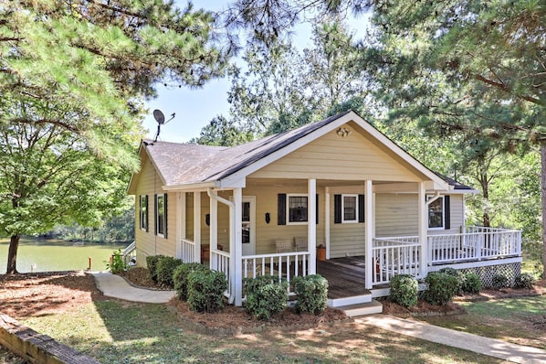 Buckhead Vacation Rental | 4BR | 2BA | Stairs Required | 2,200 Sq Ft