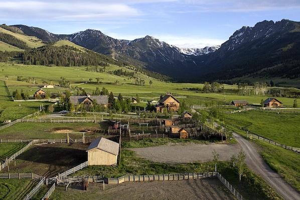 Formerly a working horse and cattle operation, Grizzly Creek Ranch is now a private retreat for families and groups to enjoy the peace and magic of Yellowstone Country.