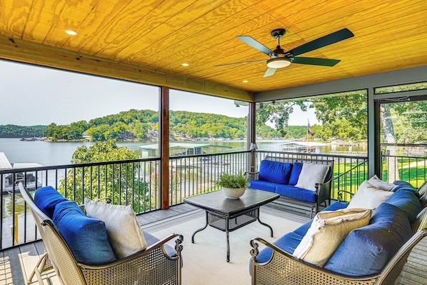 Sunrise Beach Vacation Rental | 3BR | 3BA | 1,960 Sq Ft | Stairs Required