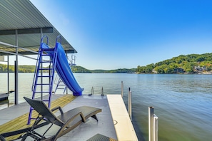 Private Dock & Boat Slip | Direct Lake Access