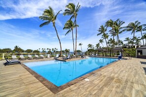 Pool area at Mauna Lani Terrace