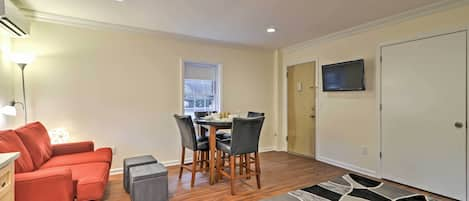 Manasquan Vacation Rental | 1BR | 1BA | 550 Sq Ft | Step-Free Access