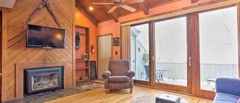 Beech Mountain Vacation Rental | 2BR | 2BA | 1,103 Sq Ft | Stairs to Enter