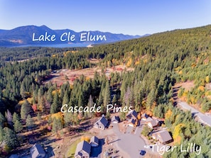 Cascade Pines - All Seasons Vacation Rentals - Cascade Pines is on a cul-de-sac in Roslyn Ridge. Just a short 1.5mi drive to Speelyi Beach on Lake Cle Elum!