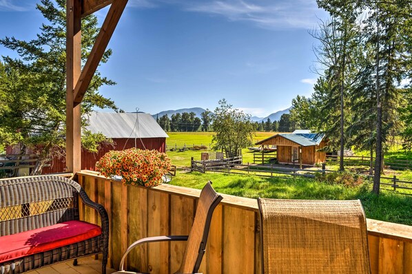 Columbia Falls Vacation Rental | 2BR | 1BA | 550 Sq Ft | Stairs Required