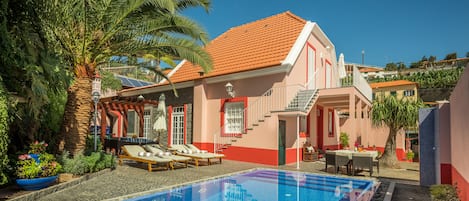 Casa dos Francelhos, a charming house in Funchal!
