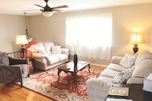 Upstairs living room 