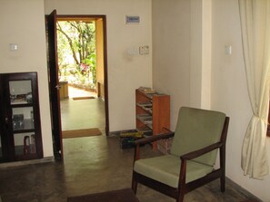 Entrance to Sitting and Dining area