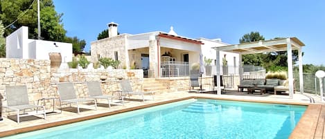 Trullo Falco with private pool and elevated terraces