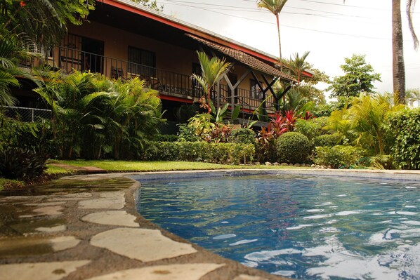 A look from the pool onto the building.