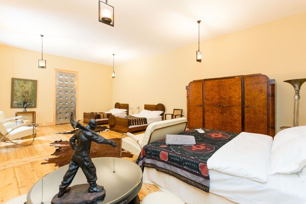 Castel in Old Town, Modigliani Room