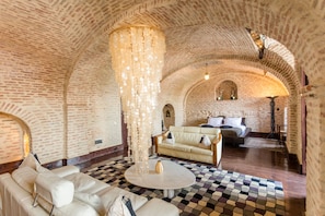 Castle in Old Town, Armory Room