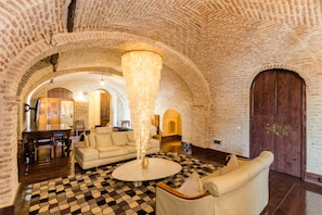 Castle in Old Town, Armory Room