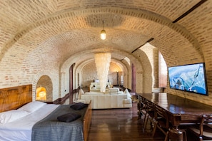 Castle in Old Town, Armory Room