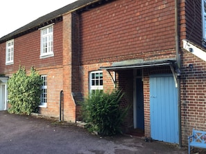 Beautiful historic cottage with own tennis court