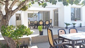 Veranda - Swimming Pool