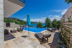 Sea view over private infinity pool