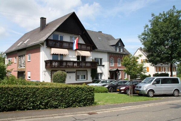 voorzijde Appartementen Haus Buchholz