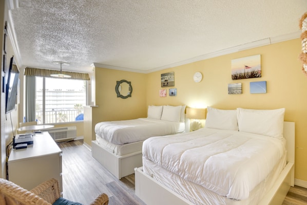 Daytona Beach Vacation Rental | 1BA | Studio | Elevator Access | Keyless Entry