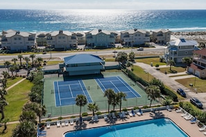 Lighted community tennis courts