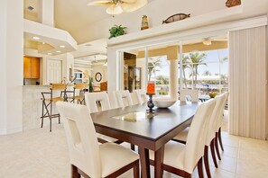 Formal dining room/table