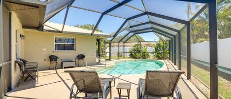 Sarasota Vacation Rental | 2BR | 2BA | 1,710 Sq Ft | 1 Step to Enter