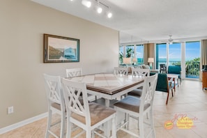 JC Resorts - Vacation Rental - Hamilton House 102 - Indian Rocks Beach - Dining Room 1