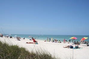 BS3599 - The gorgeous white sands of Bonita Beach at just minutes from your vacation home with private pool!