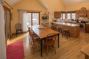 Large Dining Room - Great place to eat and gather