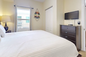 Second bedroom with Queen size bed