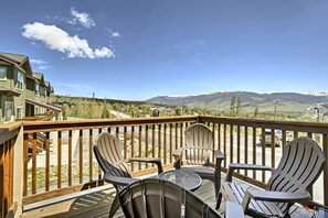 Private Deck w/ Mountain Views