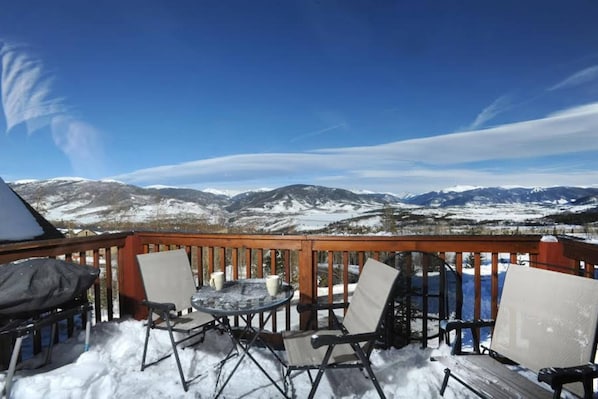 Unsurpassed Views From Living, Dining And Deck Areas!! Professionally Managed By iTrip Vacations!