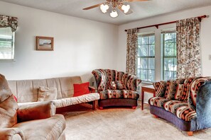 Living Room | Futon