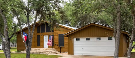 Canyon Lake Vacation Rental | 3BR | 3BA | 2,000 Sq Ft | Stairs Required
