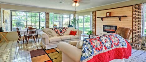 Bright decor and comfy furnishings await at this Clinton vacation rental!